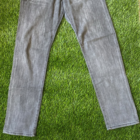 Gap grey Jean. 29/30 MEN. Works beautiful in women 😜 - Picture 2 of 6
